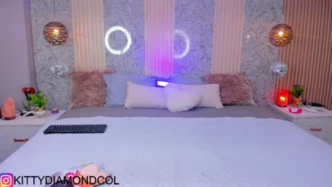 Snapshot of kitty__diamond_ chatting on April 12, 2:16 am kitty__diamond_ online show from April 12, 2:16 am