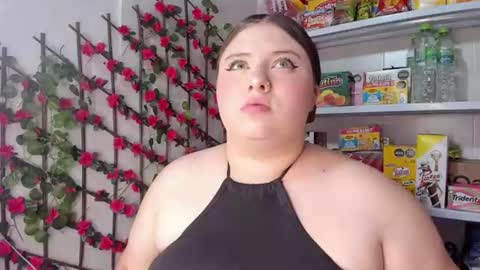 Snapshot of kitty__pinnk chatting on June 10, 8:41 pm KAROL online show from June 10, 8:41 pm