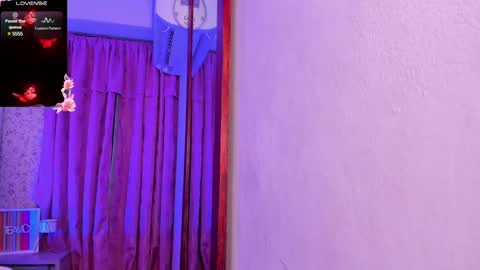 Snapshot of kitty__rouse chatting on January 23, 4:41 am Kitty online show from January 23, 4:41 am