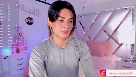 dann  online show from December 12, 1:17 pm