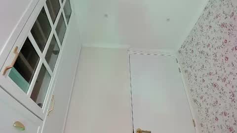 sophie online show from July 24, 6:06 pm