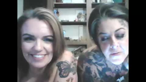 kitty_bang_bang online show from April 28, 11:21 pm