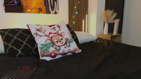 Snapshot of kitty_bombon chatting on November 29, 8:23 pm Kitty Bombon online show from November 29, 8:23 pm