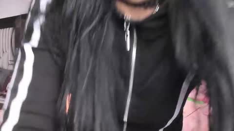 Snapshot of kitty_eliffe chatting on December 4, 10:07 pm kitty online show from December 4, 10:07 pm