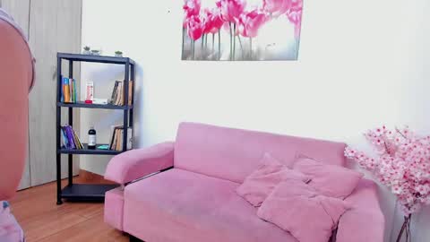 kitty_f00x online show from May 31, 7:15 pm