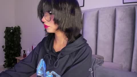 Snapshot of kitty_gang chatting on December 10, 2:48 am Camila online show from December 10, 2:48 am