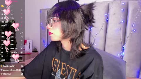 Snapshot of kitty_gang chatting on December 16, 5:49 am Camila online show from December 16, 5:49 am