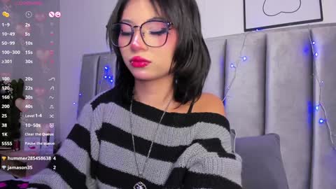 Snapshot of kitty_gang chatting on December 23, 5:28 am Camila online show from December 23, 5:28 am