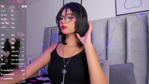 Snapshot of kitty_gang chatting on December 23, 8:33 am Camila online show from December 23, 8:33 am
