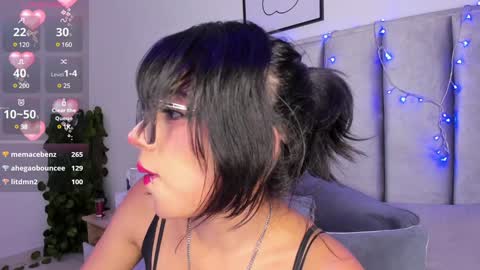 Snapshot of kitty_gang chatting on December 28, 8:58 am Camila online show from December 28, 8:58 am
