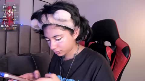 Snapshot of kitty_gang chatting on March 5, 2:46 am Camila online show from March 5, 2:46 am