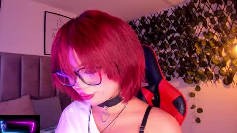 Snapshot of kitty_gang chatting on September 16, 2:23 am Camila online show from September 16, 2:23 am