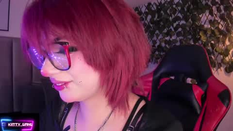 Snapshot of kitty_gang chatting on September 20, 2:45 am Camila online show from September 20, 2:45 am