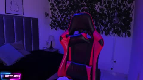 Camila online show from October 10, 2:32 am