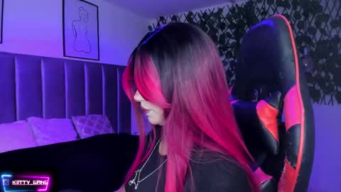 Camila online show from February 14, 1:35 am