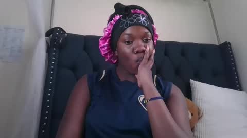 Snapshot of kitty_kerry chatting on November 29, 10:29 am kitty_kerry online show from November 29, 10:29 am