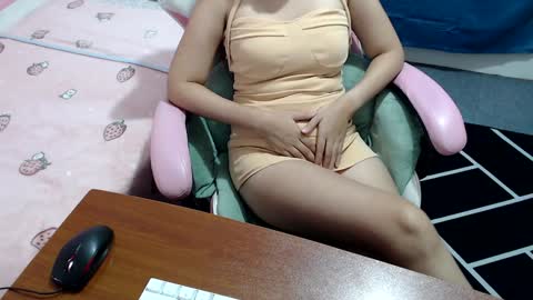 Snapshot of kitty_kity chatting on December 20, 6:24 pm Kate online show from December 20, 6:24 pm
