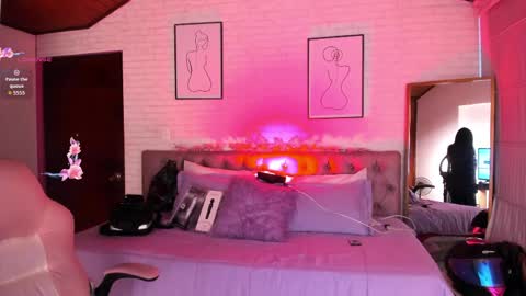 Kitty online show from May 28, 9:23 pm