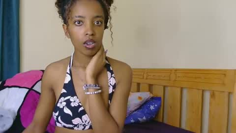 Snapshot of kitty_piee chatting on June 18, 9:47 am sugar plum online show from June 18, 9:47 am
