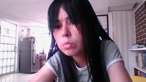 kitty_small69 online show from December 19, 7:43 pm