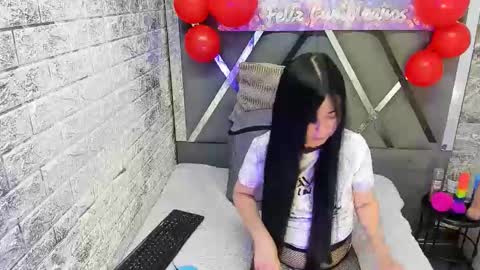 kitty_small69 online show from May 8, 1:38 pm