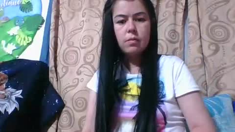 kitty_small69 online show from May 11, 1:44 am