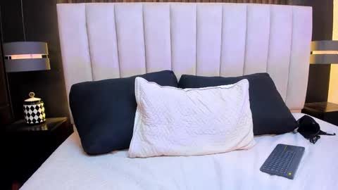 Snapshot of kitty_star_ chatting on May 18, 1:39 pm kitty_star_ online show from May 18, 1:39 pm