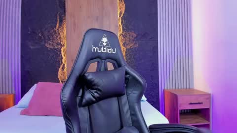 K I T T Y online show from September 23, 12:52 pm