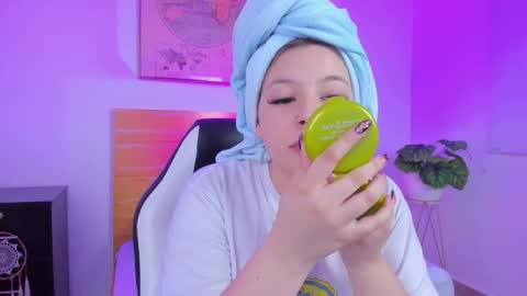 K I T T Y online show from March 5, 12:34 pm