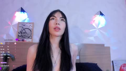 Snapshot of kitty_velve chatting on March 14, 12:32 pm kitty online show from March 14, 12:32 pm