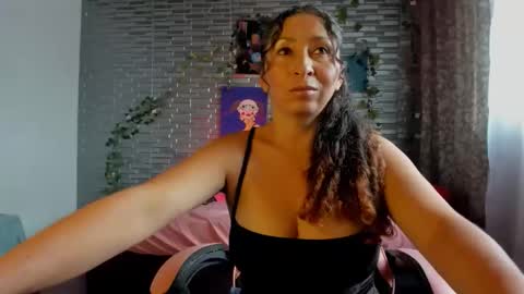 violet online show from November 14, 3:00 pm