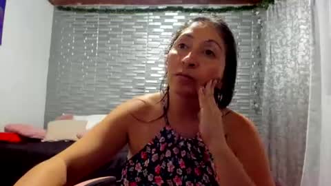 violet online show from March 1, 4:25 am