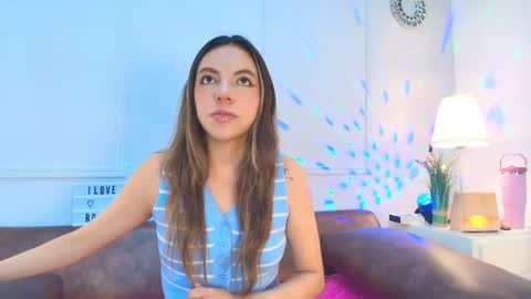 Snapshot of kittybloom_ chatting on July 30, 2:05 pm Kitty online show from July 30, 2:05 pm