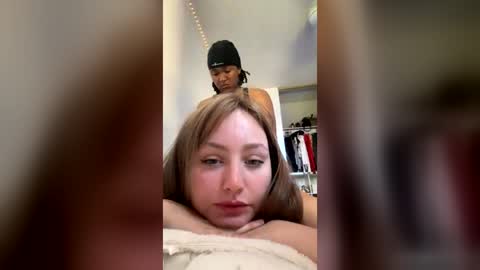 Snapshot of kittygiz chatting on June 20, 1:09 am kittygiz online show from June 20, 1:09 am