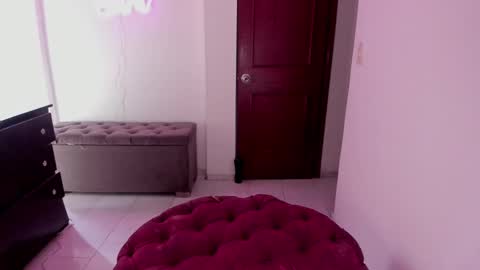 Snapshot of kittyhotts chatting on January 22, 2:24 pm Sari bell online show from January 22, 2:24 pm