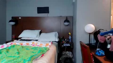 kittykat 1999 online show from January 29, 2:10 pm