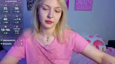 Snapshot of kittykendall chatting on June 10, 6:29 pm kittykendall online show from June 10, 6:29 pm