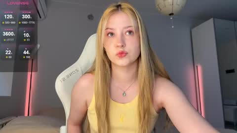 Monika online show from June 4, 3:01 am