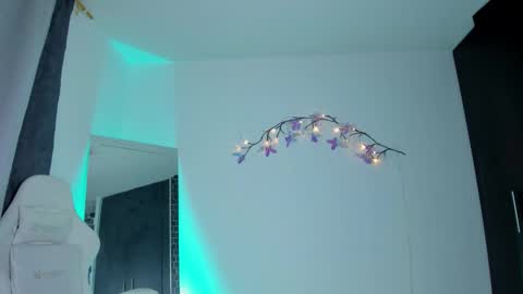 Snapshot of kittyrush_ chatting on March 5, 11:34 pm kitty online show from March 5, 11:34 pm