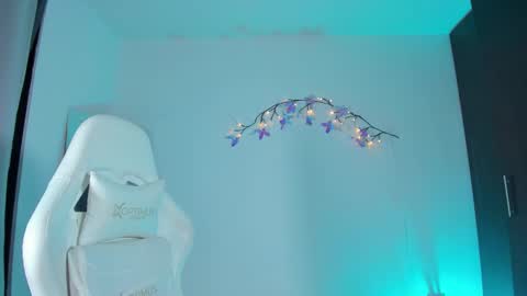 Snapshot of kittyrush_ chatting on March 16, 5:44 am kitty online show from March 16, 5:44 am