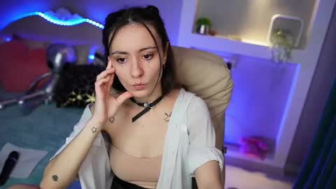 Snapshot of kittyslina chatting on March 9, 5:00 am kittyslina online show from March 9, 5:00 am