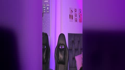 Snapshot of kittystar18 chatting on March 28, 6:51 pm kitty online show from March 28, 6:51 pm