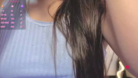 Snapshot of kittystar_tay chatting on October 20, 11:43 am Kitty online show from October 20, 11:43 am