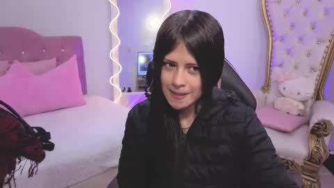 Snapshot of kittystar_tay chatting on November 22, 11:42 am Kitty online show from November 22, 11:42 am