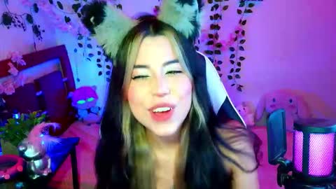 Kittyuwu  online show from February 6, 4:39 am