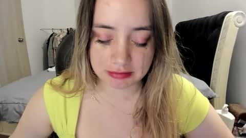 Snapshot of kittywantslove23 chatting on November 6, 11:59 pm kittywantslove23 online show from November 6, 11:59 pm