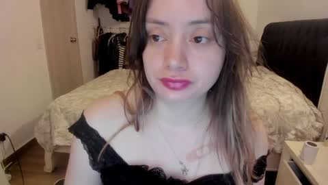 kittywantslove23 online show from May 28, 7:33 pm