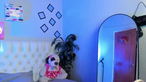 Snapshot of kittyy_xoxo chatting on June 16, 4:04 am Kitty OXXO online show from June 16, 4:04 am