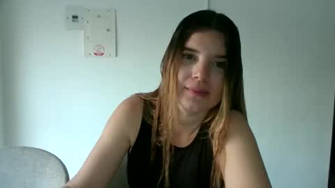 Snapshot of kity021 chatting on April 25, 9:23 pm kity021 online show from April 25, 9:23 pm