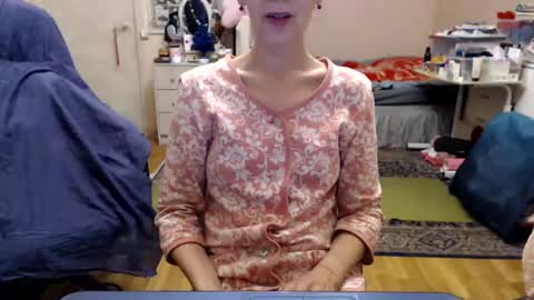 KiuminBerry online show from January 13, 1:17 pm